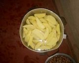 A picture of step 1 of Spicy potato wedges.