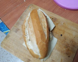 Foto del paso 4 de la receta: Bocadillo de pechuga, lechuga y queso con papas fritas