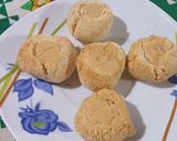 Foto del paso 3 de la receta: Pepas de harina de almendras y coco, con relleno de crema de maní