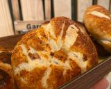 صورة لخطوة 6 من وصفة Onion pretzel بريتزل بالبصل