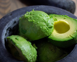 Foto del paso 1 de la receta: Guacamole casero - Fácil, sano y delicioso