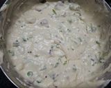 A picture of step 2 of Urad and Moong Dal Pakoda with Coconut Chutney.