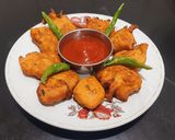 A picture of step 2 of Onion Pakoda.