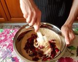 Foto del passaggio 6 della ricetta Muffin con farina integrale yogurt e ciliegie