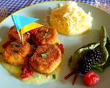 Foto del paso 7 de la receta: Albóndigas de salmón con salmorejo de pepino