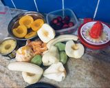 Foto del paso 1 de la receta: Ensalada de fruta 🍇🍎🍐🍊🍋🍓🍑🥝🍌🍍