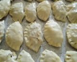 Foto del paso 4 de la receta: Empanada de carre de cerdo picada con cuchillo