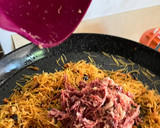 Foto del paso 8 de la receta: Fideuà de pato y dátiles medjol, con un delicioso sofrito