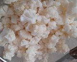 Foto del paso 1 de la receta Pizza de base de coliflor
