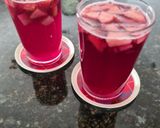 A picture of step 13 of Fruit Sangria.