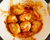 A picture of step 2 of Lasuniya Batata 😋😋😋.