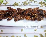 A picture of step 6 of Pumpkin Seeds Brittle/Chikki.