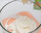 Foto langkah ke 1 dari resep Creamy Matcha Strawberry Tiramisu.