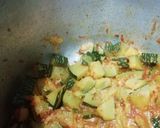 A picture of step 5 of Pumpkin Masala with maggi masala e magic.