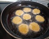 A picture of step 3 of Makka flour mathri.