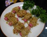 Foto langkah ke 3 dari resep Sosis gulung mie jodha.