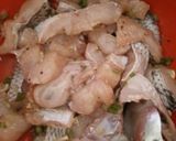 Hình bước làm 1 của món Cá lóc cuộn lá lốp