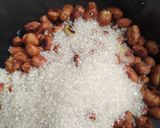 Foto langkah ke 3 dari resep Mochi isi kacang topping kacang aroma chocopandan.