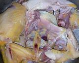A picture of step 1 of Traditional Kenyan Chicken Stew.