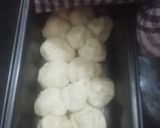 A picture of step 7 of Coconut Caramel Sizzler Bun.