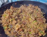 Foto del paso 4 de la receta: Arroz chaufa con pollo, pernil de cerdo y chorizos