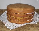Foto del paso 4 de la receta: Naked Cake (torta de frutos del bosque 🎂)