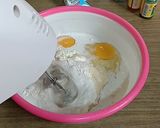 Foto langkah ke 3 dari resep Bolu Kukus Mekar.