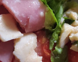 Foto del paso 4 de la receta: Ensalada de tomate, queso mozzarella para adornar la mesa de Navidad