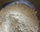 A picture of step 2 of Gobhi ke pakore.