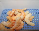 Foto del paso 12 de la receta: Merluza con gambas en salsa de tomate