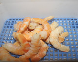 Foto del paso 12 de la receta: Merluza con gambas en salsa de tomate