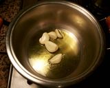 Foto del paso 2 de la receta Patatas con ajos y pescado con pimientos picantes