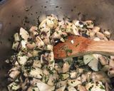 Une image de l'étape 1 de Tourte aux champignons et quenelles de veau.