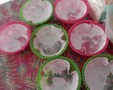 Foto langkah ke 2 dari resep Bolu Kukus Air Kelapa.