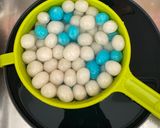 Hình bước làm 3 của món Chè bột lọc bọc dừa🥥🥥🥥