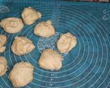 Foto langkah ke 5 dari resep Roti kasur coklat keju.