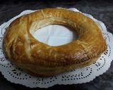 Foto del paso 6 de la receta: Roscón de Reyes de hojaldre relleno con crema de almendras