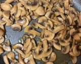 A picture of step 1 of Jamur Telur Orak Arik/Mushroom Omelette/Mantarli Yumurta.