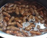 Foto langkah ke 3 dari resep Kacang Tanah Rebus irit Gas.