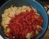 A picture of step 6 of Potatoes with Chorizo.