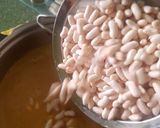 Foto del paso 9 de la receta Alubias blancas con bacalao en olla rápida