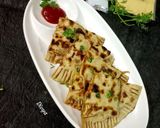 A picture of step 5 of Roti pan pizza.