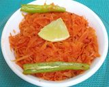 A picture of step 4 of Easy Carrot Toss (chamko).