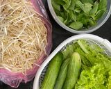 Hình bước làm 1 của món Bún thịt bò xào nước tương