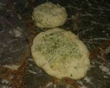 Foto del paso 2 de la receta: Pancitos de de cebolla, queso y orégano!