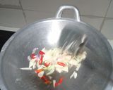 Foto langkah ke 1 dari resep Telur Ceplok Saus Sarden.