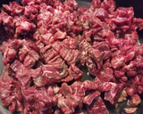 Foto del paso 2 de la receta: Bistec con nopales en paprika🌹