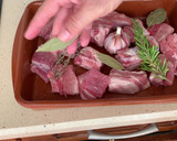 Foto del paso 3 de la receta: Costillas al horno con cerveza