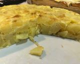 Foto del paso 8 de la receta: Tortilla de papa (no llego a española porque le falta el cantimpalo)