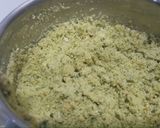 A picture of step 1 of Mumbai style suki bhel.